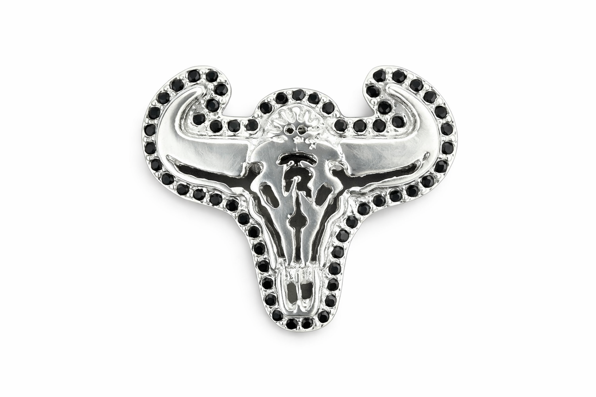 Pin Xl Pin XL craneo de buey plata .925 con zirconias negras – Grissita Joyería